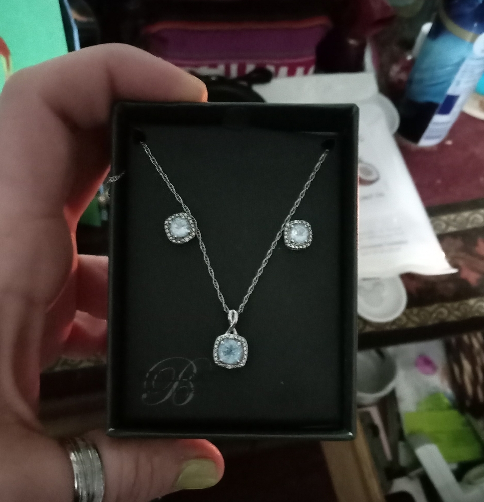 Real 100% Sterling silver blue topaz jewelry set necklace, and earrings.
